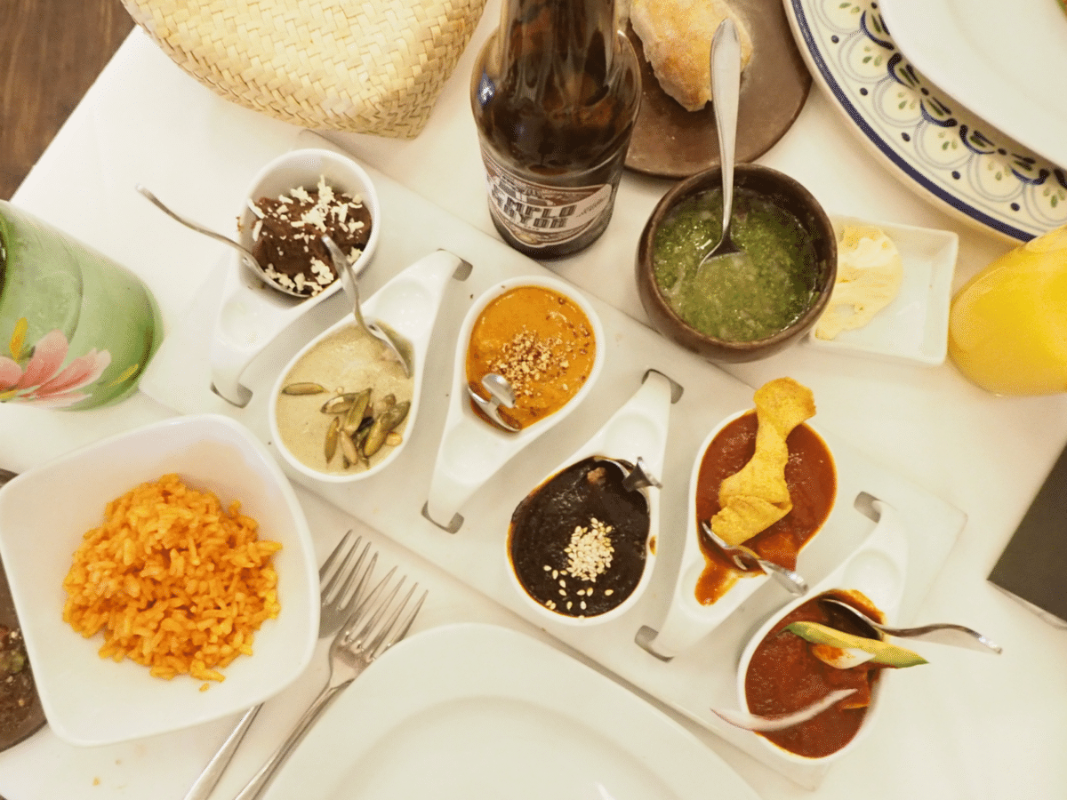 メキシコ タラベラ焼 ウリアルテ 丸皿 青 メキシコ タラベラ焼