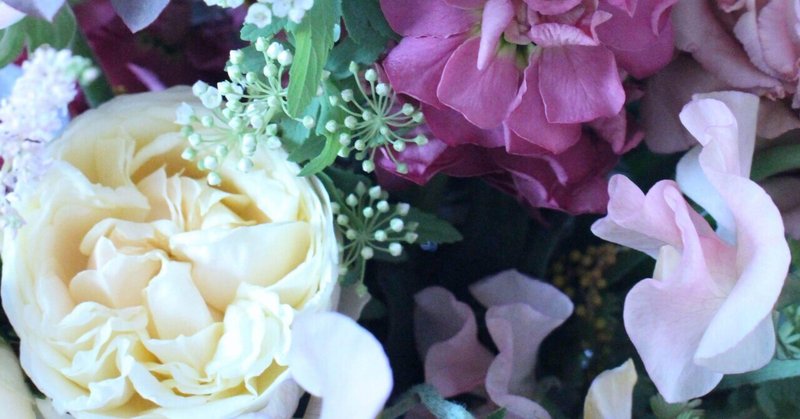【キャンセル待ち】月一トライアル・ブーケレッスン『感じるままに花に委ねて華開く．華憐で美しい貴方さまの女性性♡』5月開催のご案内
