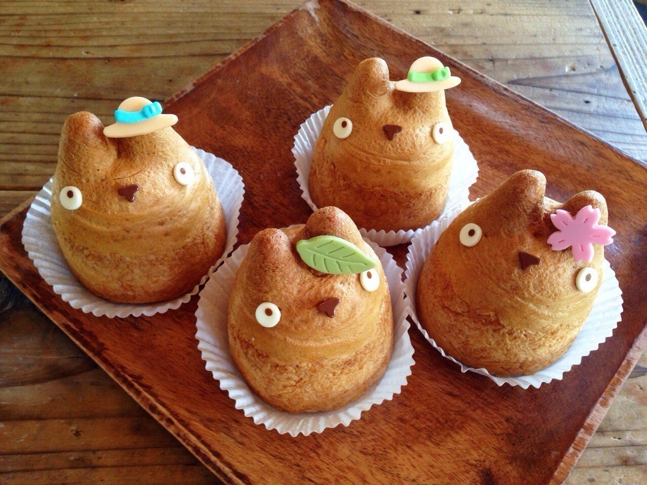 トトロのシュークリームめっちゃかわいい W しかもすごく美味しかった ぺろちゃん Note