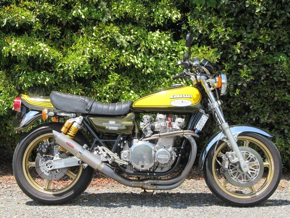 うさちん カワサキZ1000純正 カウル うさちん カワサキZ1000純正