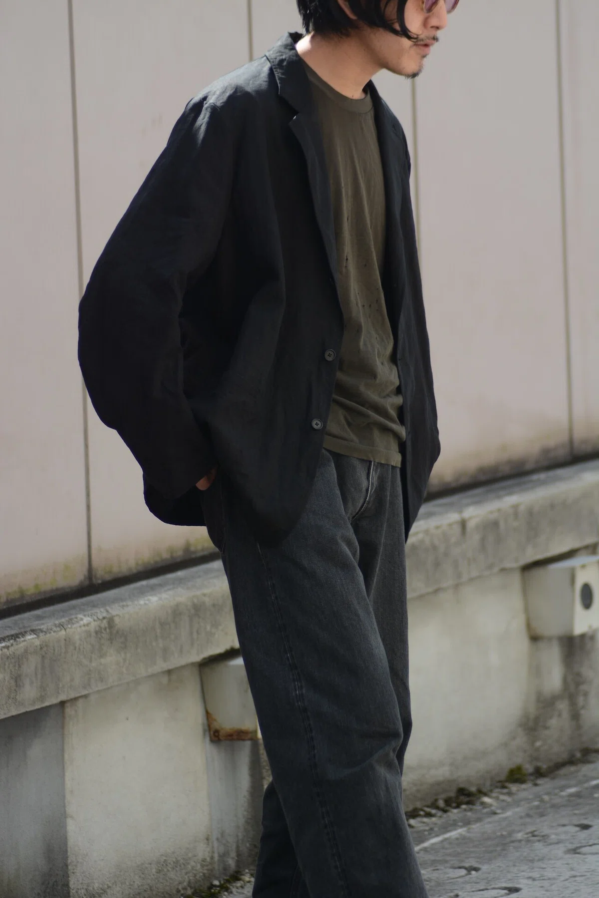 黒いリネンのジャケットが欲しい。｜takuro yamashita