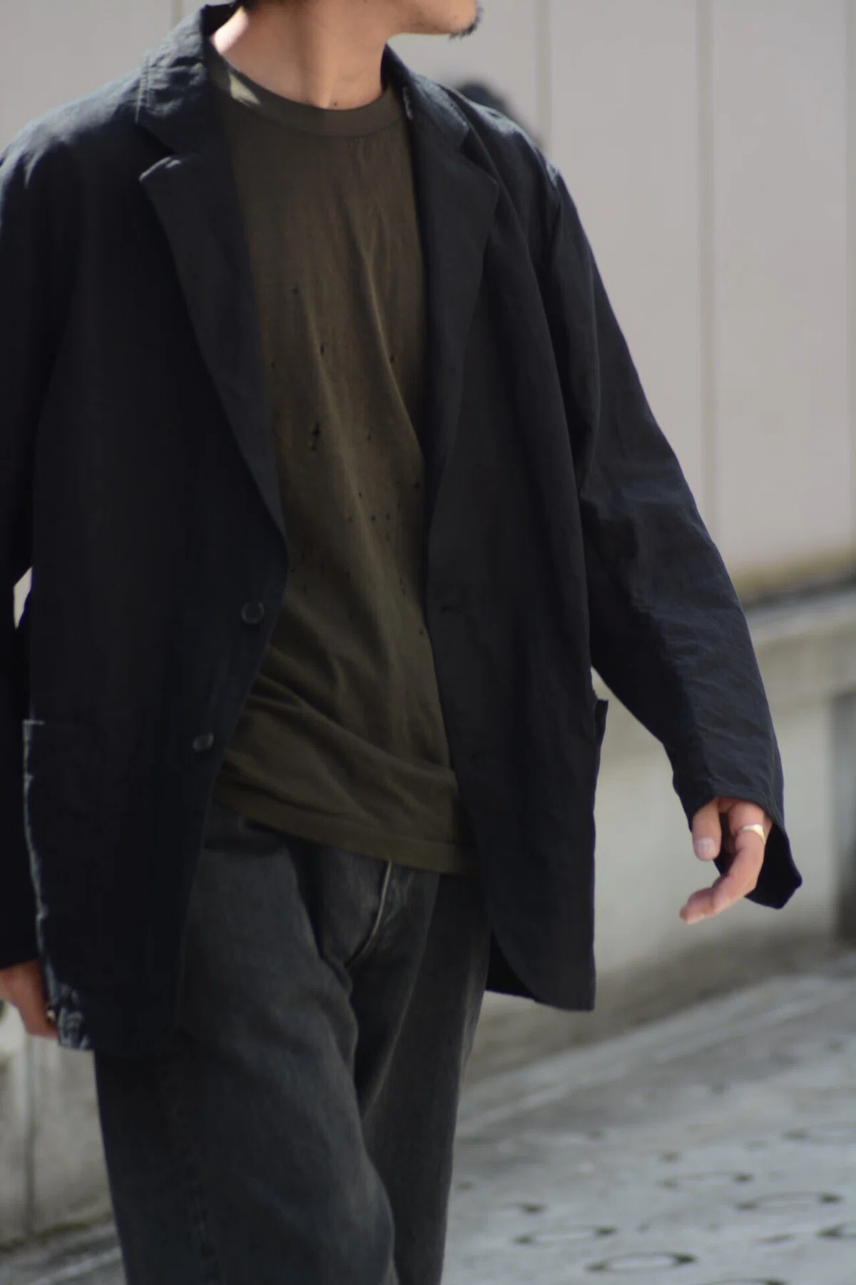 黒いリネンのジャケットが欲しい。｜takuro yamashita