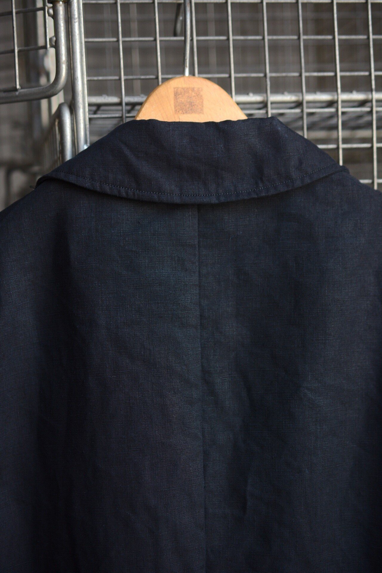 黒いリネンのジャケットが欲しい。｜takuro yamashita