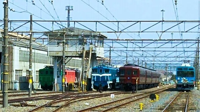 ちちてつ車両220330-1ブライト＆ビビッド.jpg80