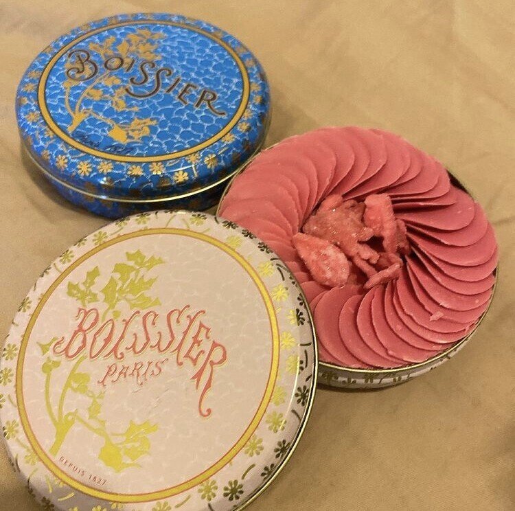 ボワシエ(Boissier):缶の容器も可愛い、カラフルなお菓子が ボワシエ(Boissier):缶の容器も可愛い、カラフルなお菓子が