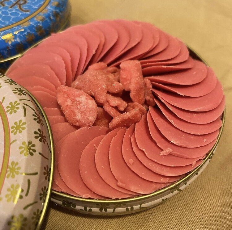 ボワシエ(Boissier):缶の容器も可愛い、カラフルなお菓子が ボワシエ(Boissier):缶の容器も可愛い、カラフルなお菓子が