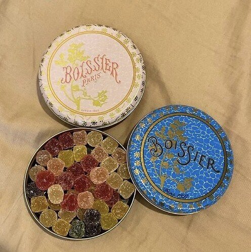ボワシエ(Boissier):缶の容器も可愛い、カラフルなお菓子が ボワシエ(Boissier):缶の容器も可愛い、カラフルなお菓子が