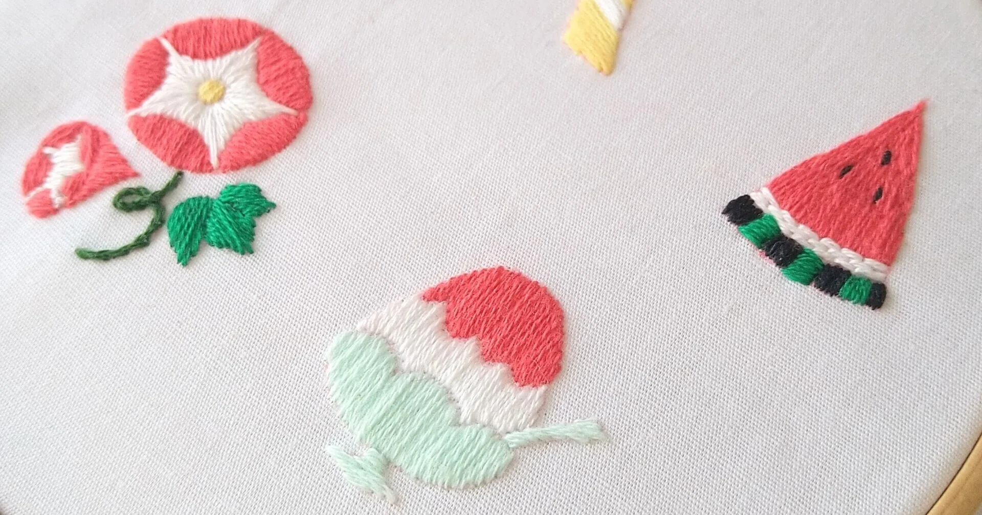 夏の刺繍図案を製作中🍉🎐🍧｜Apostrophe+s 刺繍雑貨作家