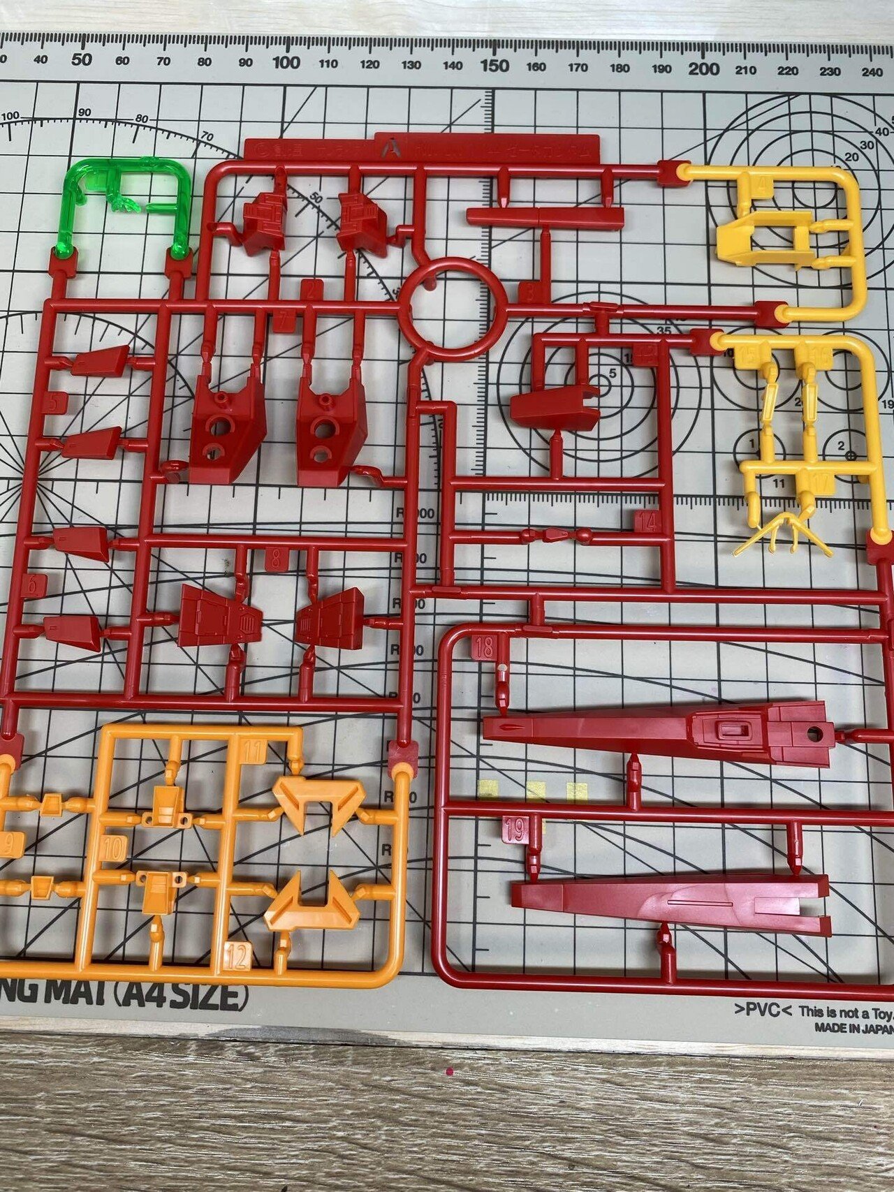 ゼロから始めるエアブラシ塗装(HGUC MSZ-006制作記 vol.1 ゲート処理編