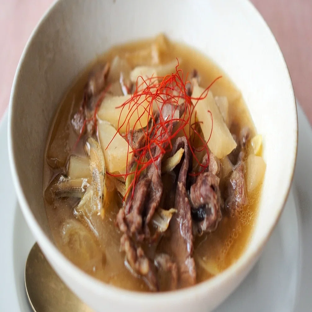 煮干し 昆布の強力コンボ 韓国風牛肉と大根のスープ しらいのりこ ごはん同盟 Note