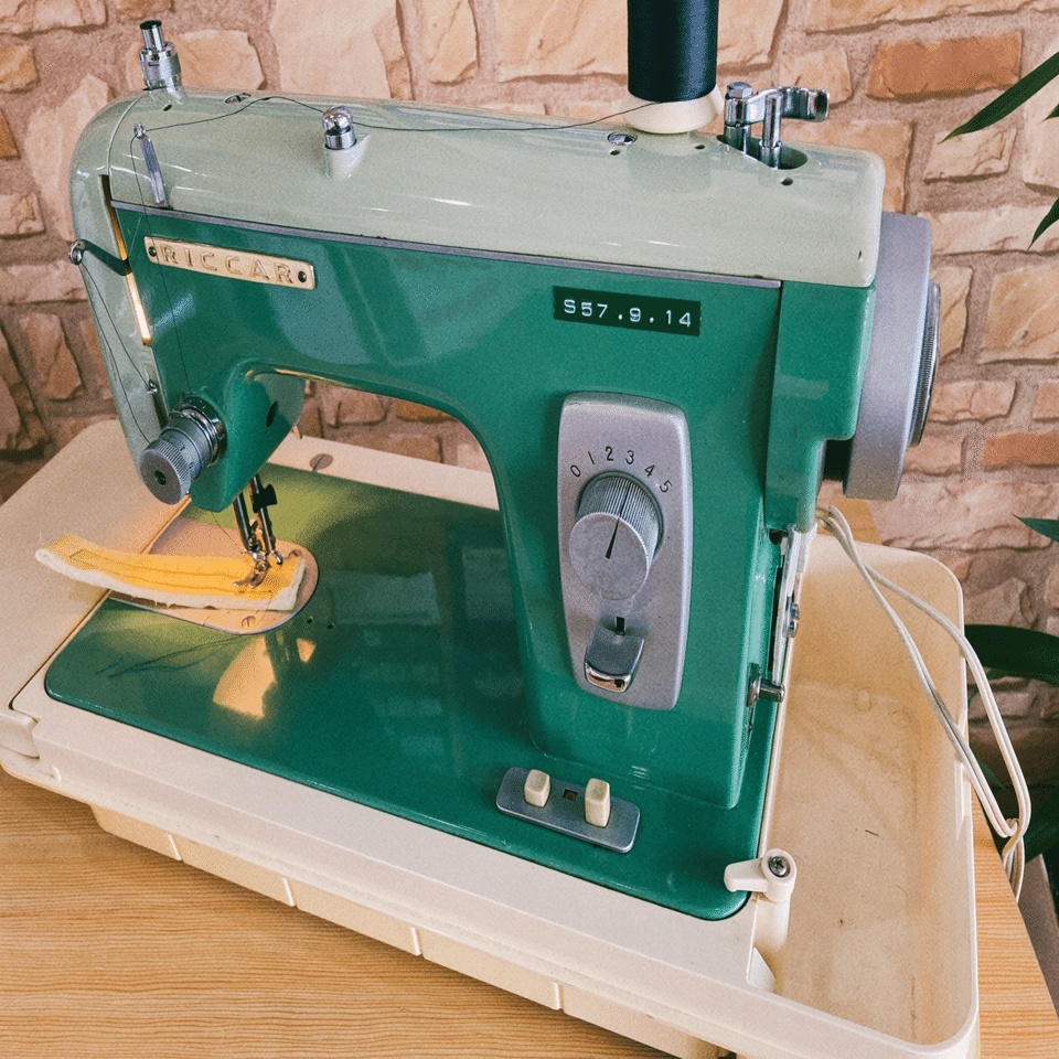 アンティーク　ミシン台　RICCAR No.675 RICCAR RT-5 リッカー製 職業用足踏みミシンアンティークミシン