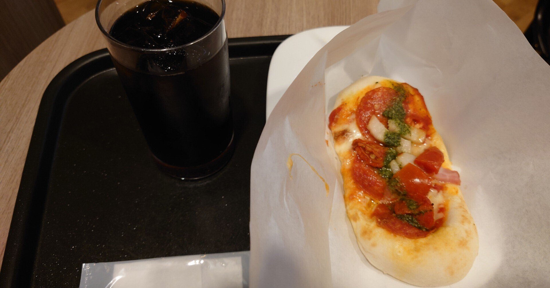 ベローチェ モチっとナンピザ ペパロニ ベーコン あんくる底辺 Note ベローチェ モチっとナンピザ ペパロニ ベーコン あんくる底辺 Note