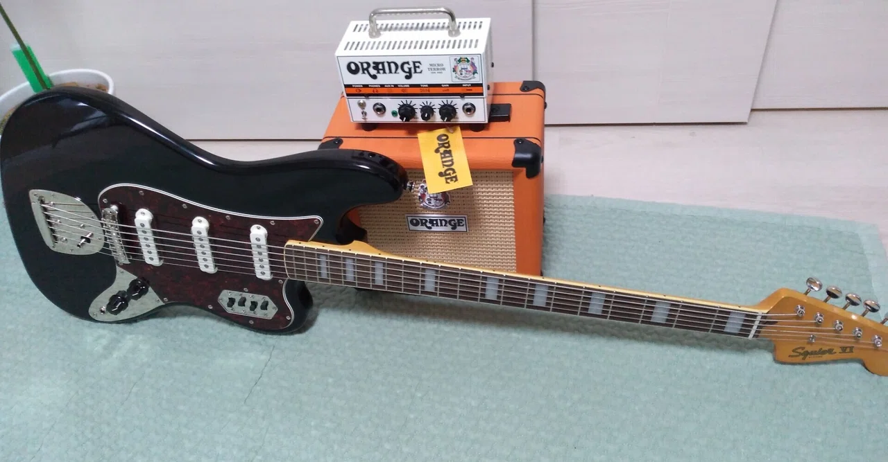 SQUIER BASS VIを改造してより扱いやすくしよう①――シム入れればいい 