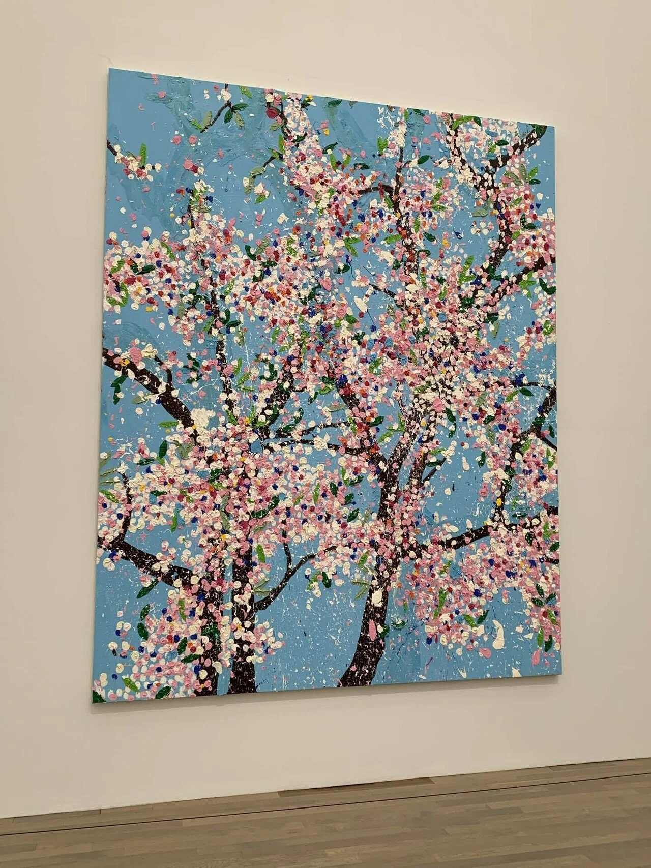 アートめぐり ダミアン・ハースト 桜展｜もさ