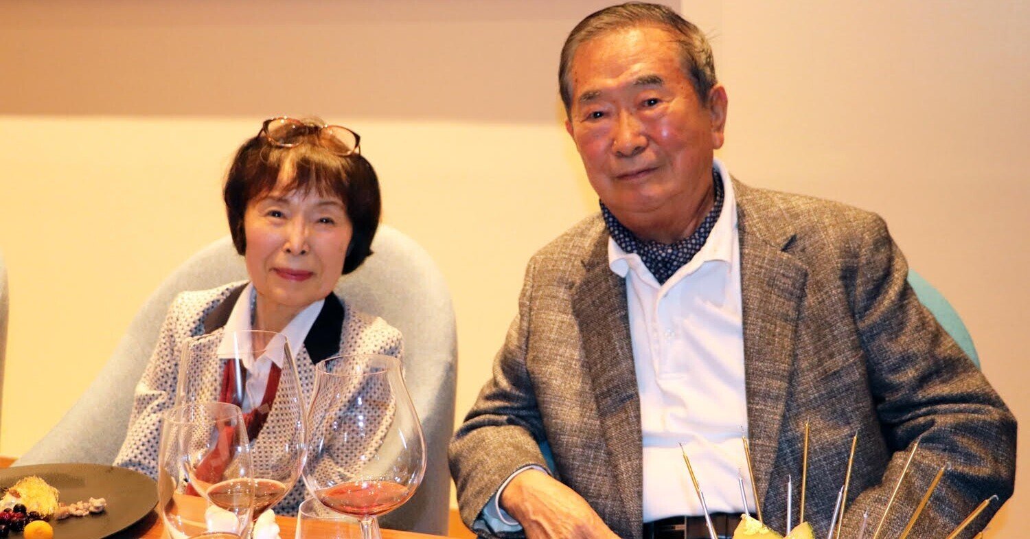 石原延啓 父 慎太郎と母 典子 この写真が一番可愛いだろ 父は古いアルバムを取り出し 文藝春秋digital 石原延啓 父 慎太郎と母 典子 この写真が一番可愛いだろ 父は古いアルバムを取り出し 文藝春秋digital