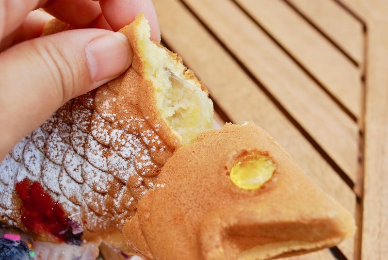 港の風を感じながらシーラカンス型のユニークなパンケーキを頬張る 熱湯ストレンジャー 小林ノリコ ストレンピンク Note 港の風を感じながらシーラカンス型のユニークなパンケーキを頬張る 熱湯ストレンジャー 小林ノリコ ストレンピンク Note