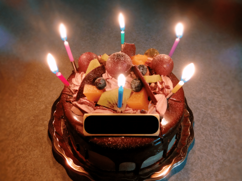 2進法】誕生日ケーキのろうそくを効率化した世界線で年齢詐称したい