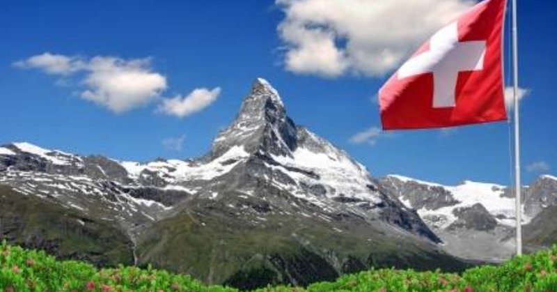 8928108-スイスの旗-スイス-アルプスの美しい山マッターホルン