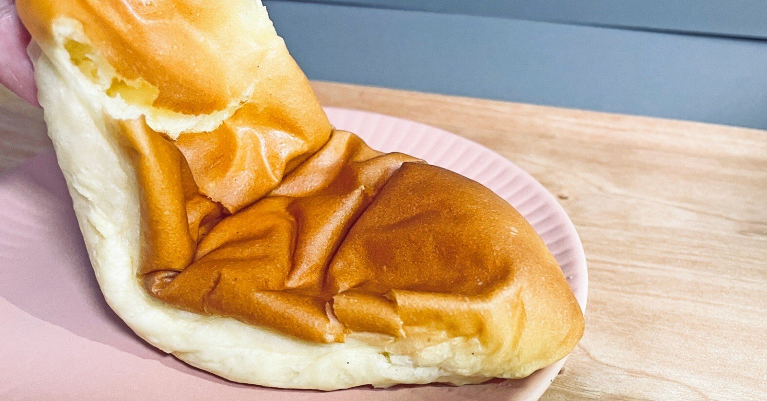 人をダメにする「たぷたぷクリームパン」に出会った。｜休憩迷子