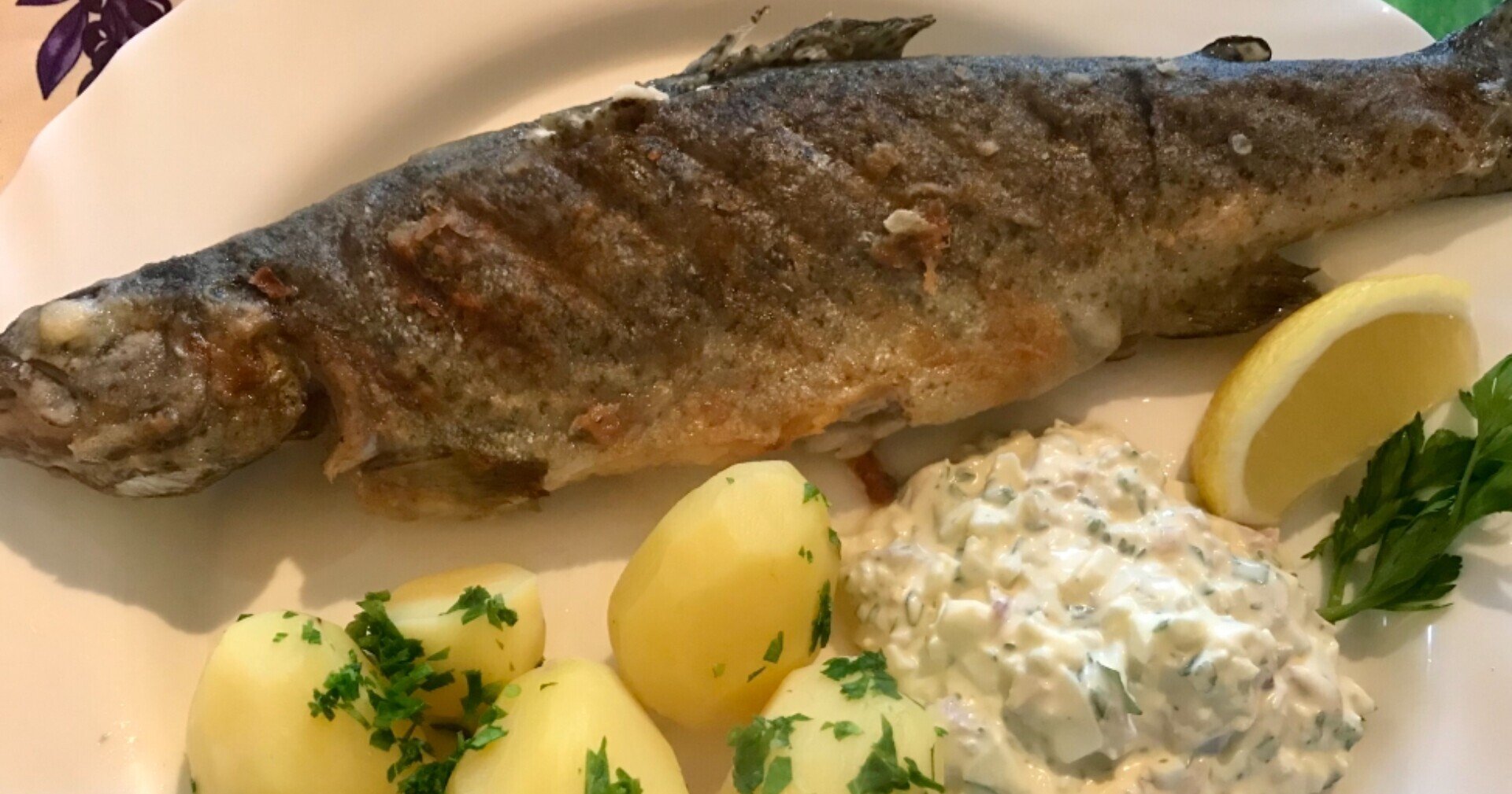 鱒 フォレレ のムニエルとレムラード風ソース Yoko De ドイツ暮らし Note 鱒 フォレレ のムニエルとレムラード風ソース Yoko De ドイツ暮らし Note