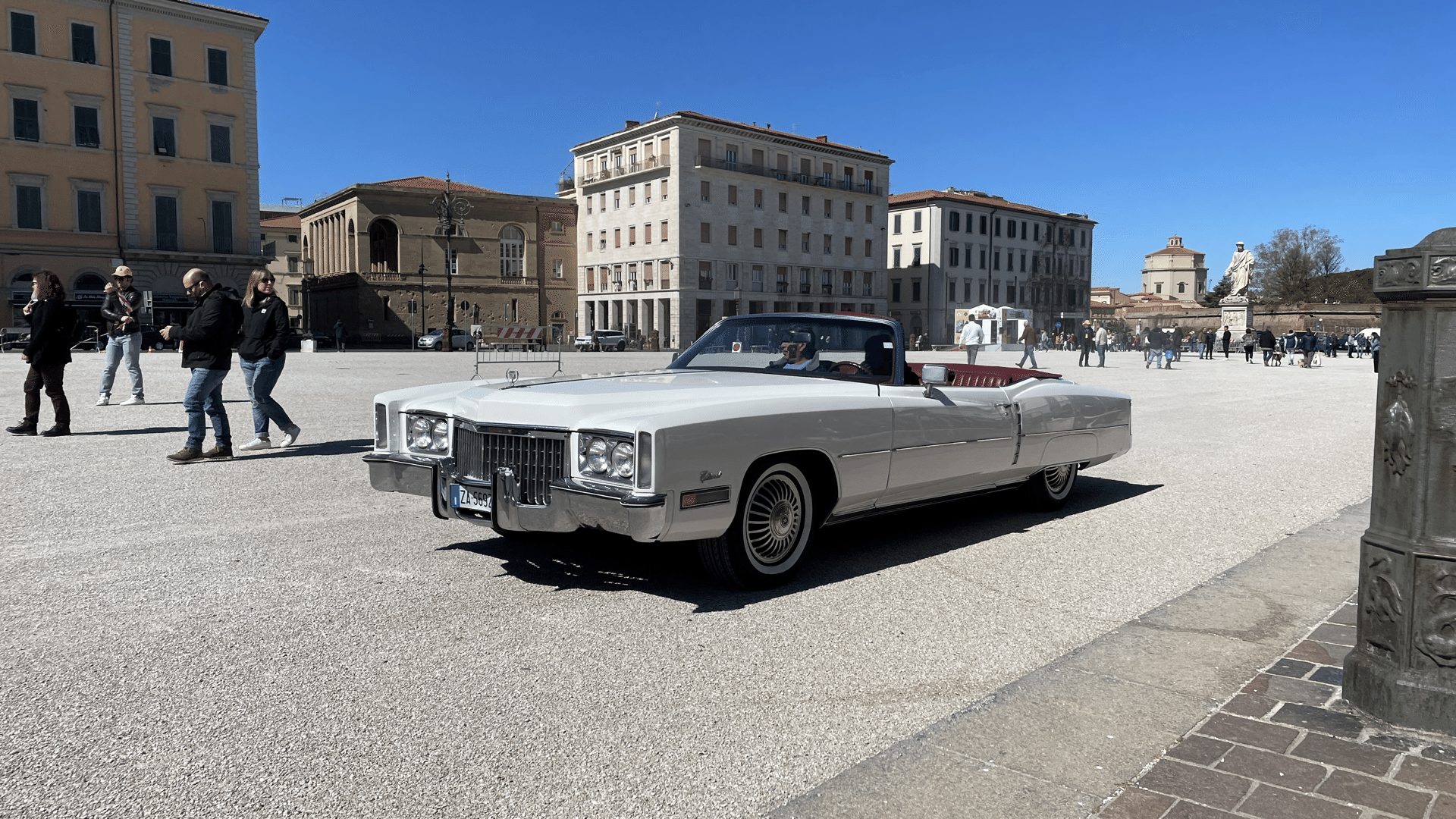 イタリアで見たキャデラック｜🇮🇹池本 Sardelli🍕