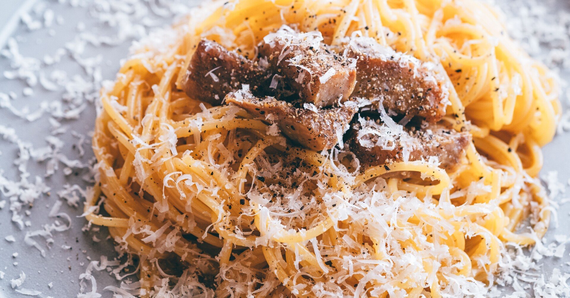 本場のカルボナーラの作り方】グアンチャーレからカルボナーラを作った