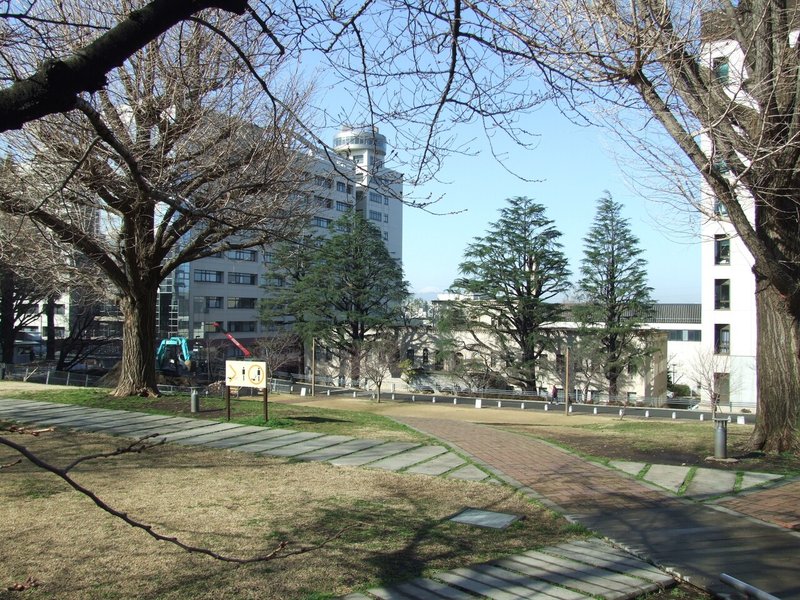 東工大本館前