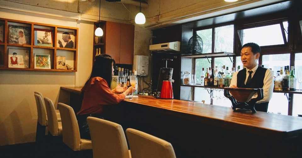 開店前のバーで バーテンダー作家と恋について話してきた 後編 しんみはるな Note