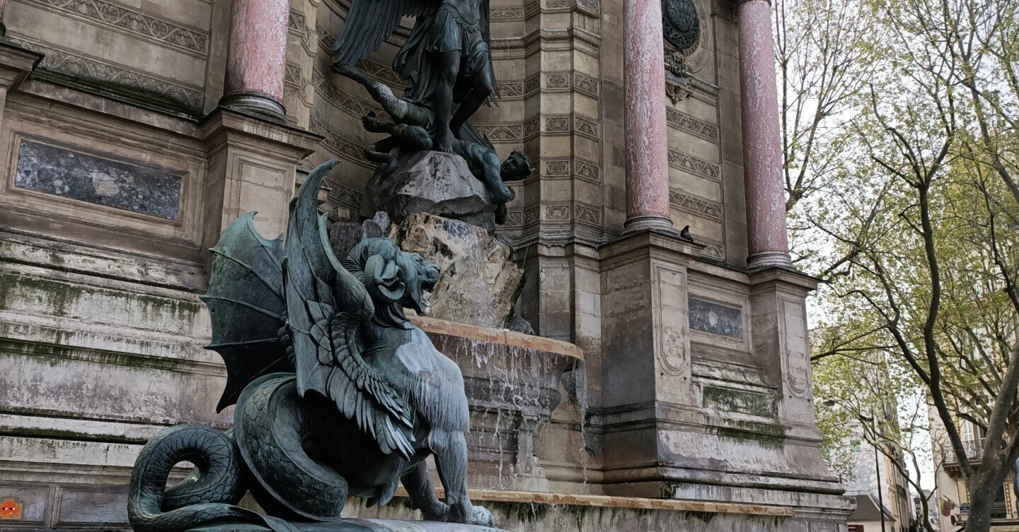 日本人女性ナルミさんと容疑者チリ人のフランスからの身柄引き渡し要求 Sakurakoparis Note 日本人女性ナルミさんと容疑者チリ人のフランスからの身柄引き渡し要求 Sakurakoparis Note