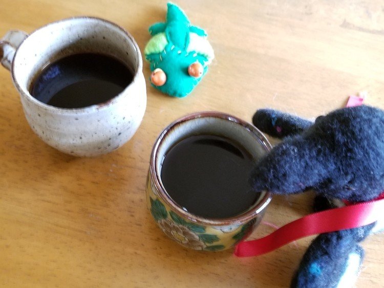 8月20日、新潟旅行3日目。
朝はしちみさんが淹れたコーヒーをいただきます。ハンドドリップしたてのコーヒーがおいしくてびっくり。
