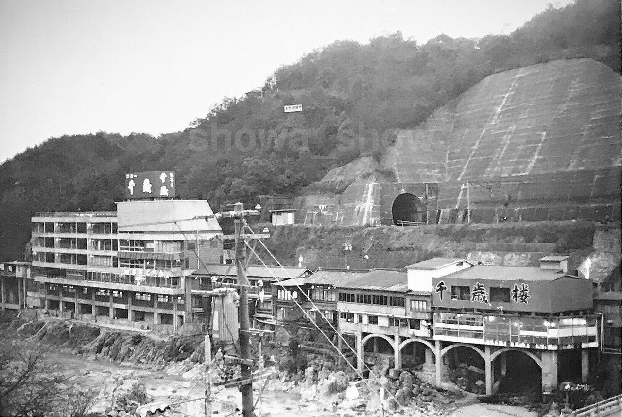 愛知最強の廃墟 千歳楼 を観る 富岡那恵 Note 愛知最強の廃墟 千歳楼 を観る 富岡那恵 Note