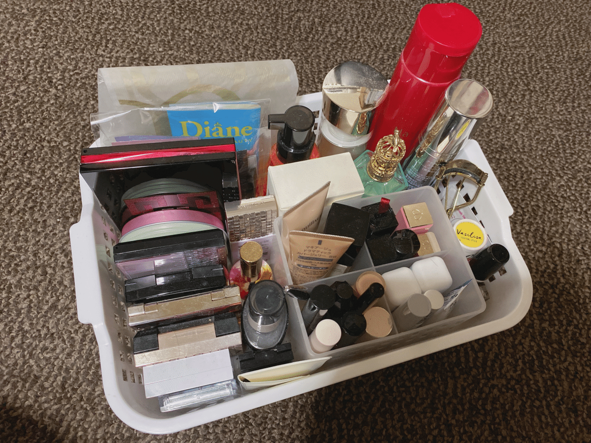断捨離】グッズ厨がコスメを厳選した話｜朔