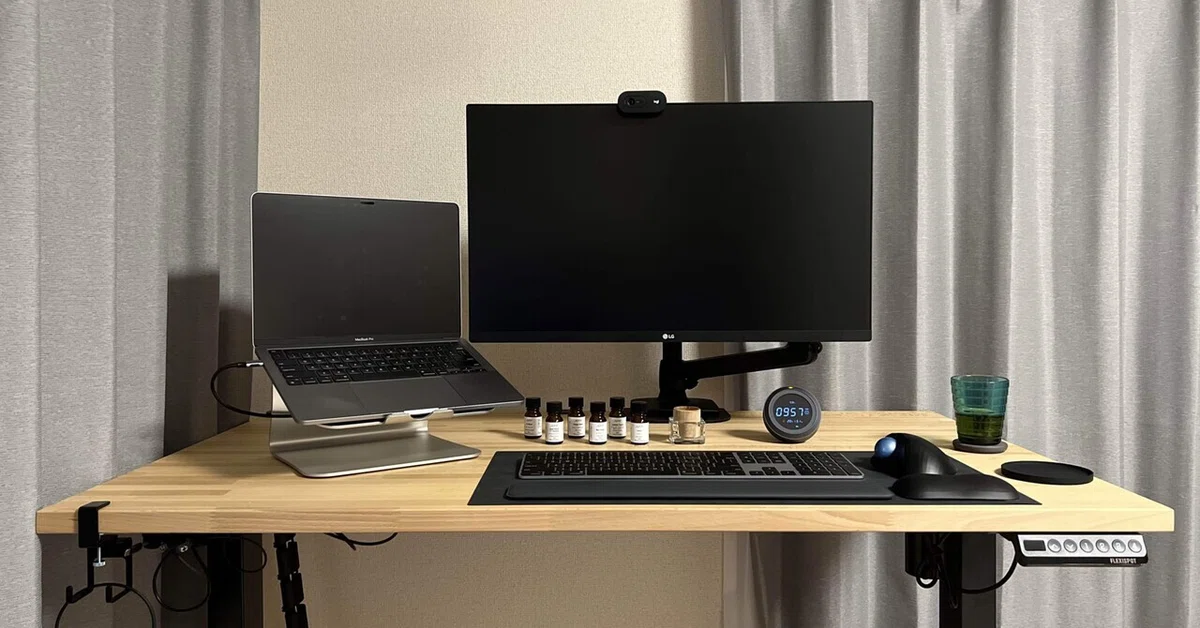 引越しを機に120cm天板のスッキリデスク構築してみた｜徹子