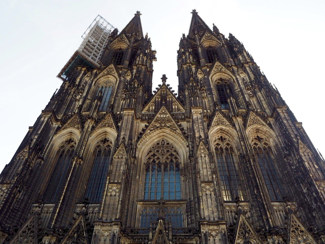 ケルン大聖堂　 ケルン大聖堂の基本情報～開館時間（内陣エリア・南塔・宝物館