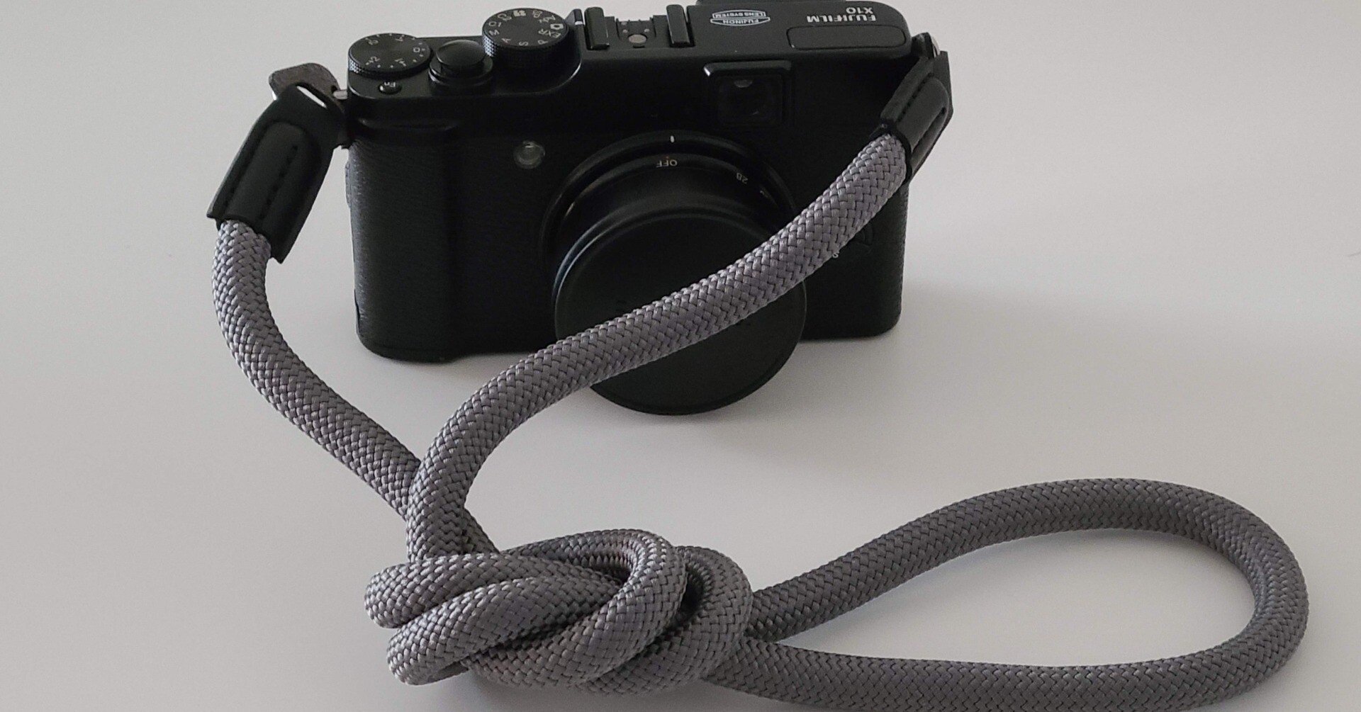 FUJIFILM X10をカスタマイズしてみた【Vol.1】｜ストラップ篇｜©︎Reo