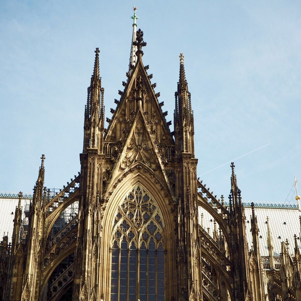 パリこでかけ ケルン観光①ローマとゲルマンと大司教｜工藤由佳｜株式  