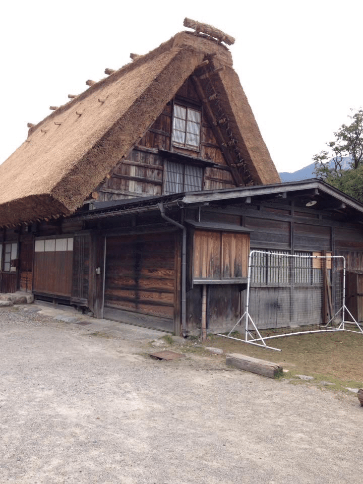 WITH KAMAKURA】白川郷から移築された合掌造りの古民家複合施設