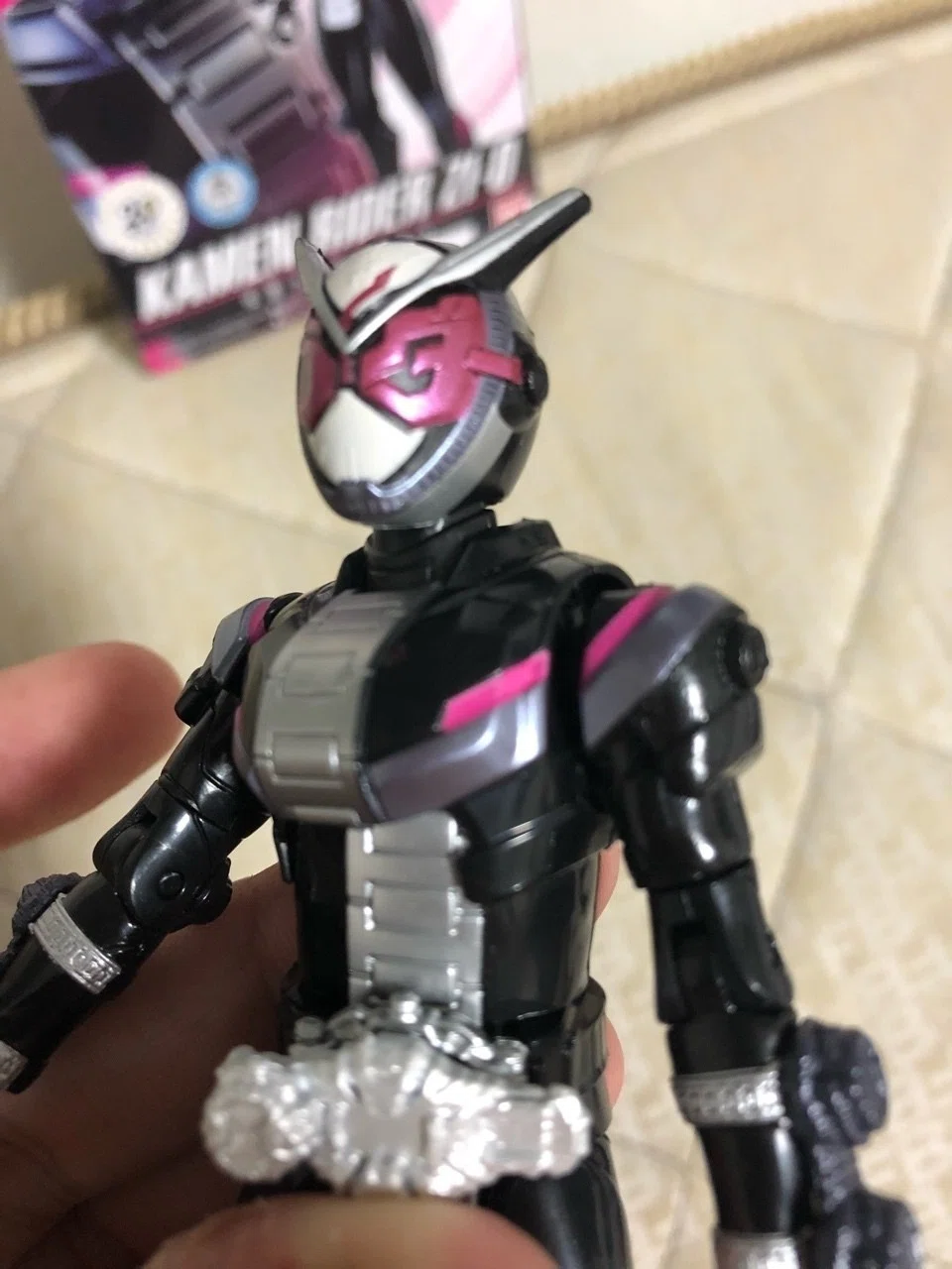 ボーイズトイフィギュア新シリーズ ライダーキックスフィギュア 仮面
