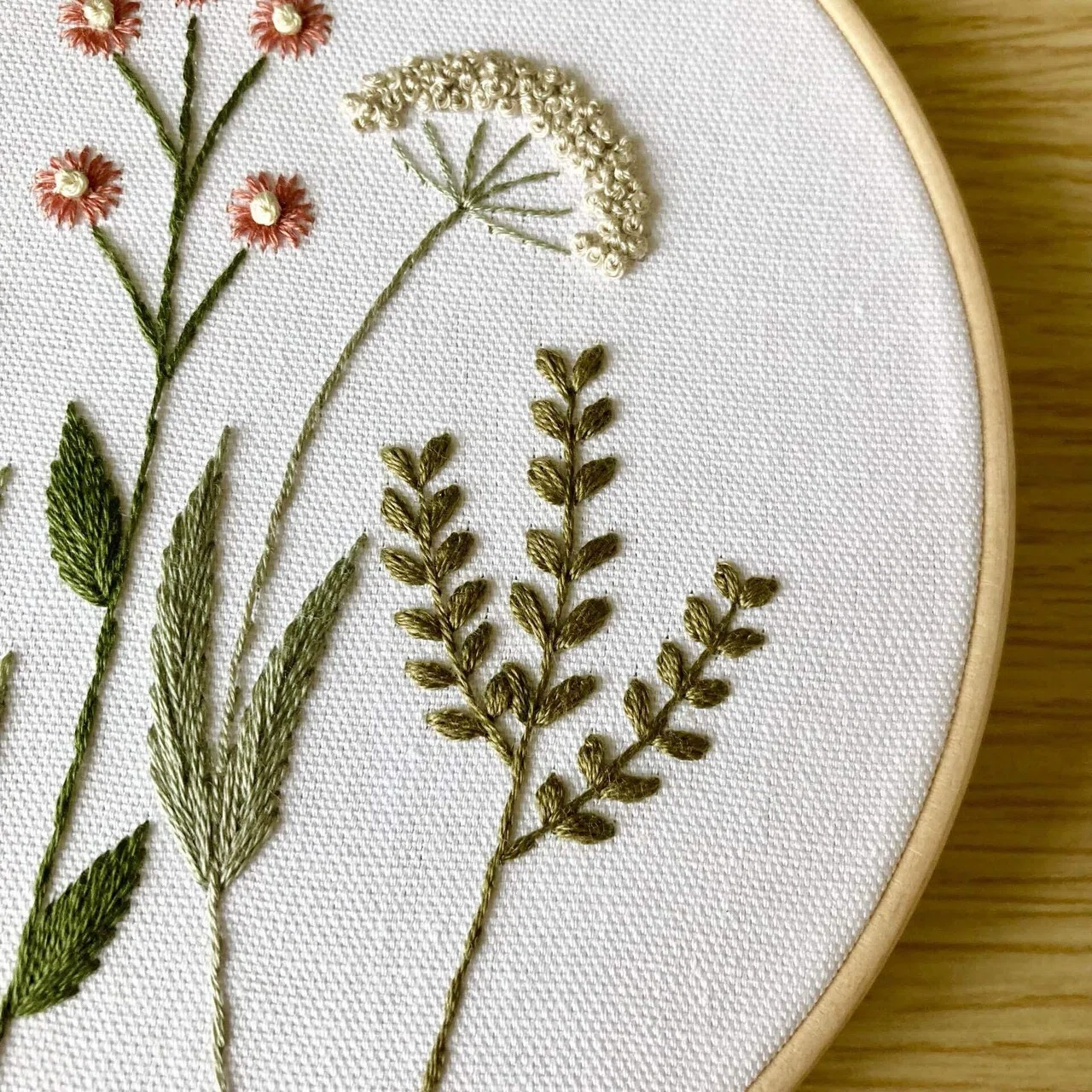 PDF図案「初夏、散策日和」｜はなこまち/刺繍作家