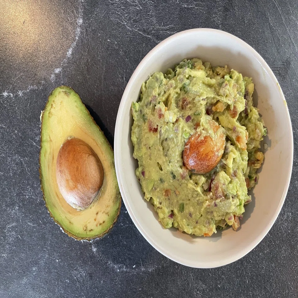 変色・熟しすぎたアボカドだって美味しいヒトサラに大変身｜chef ichi