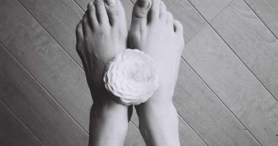 自分を責めてしまうあなたへ はじめに 屋根裏 Note