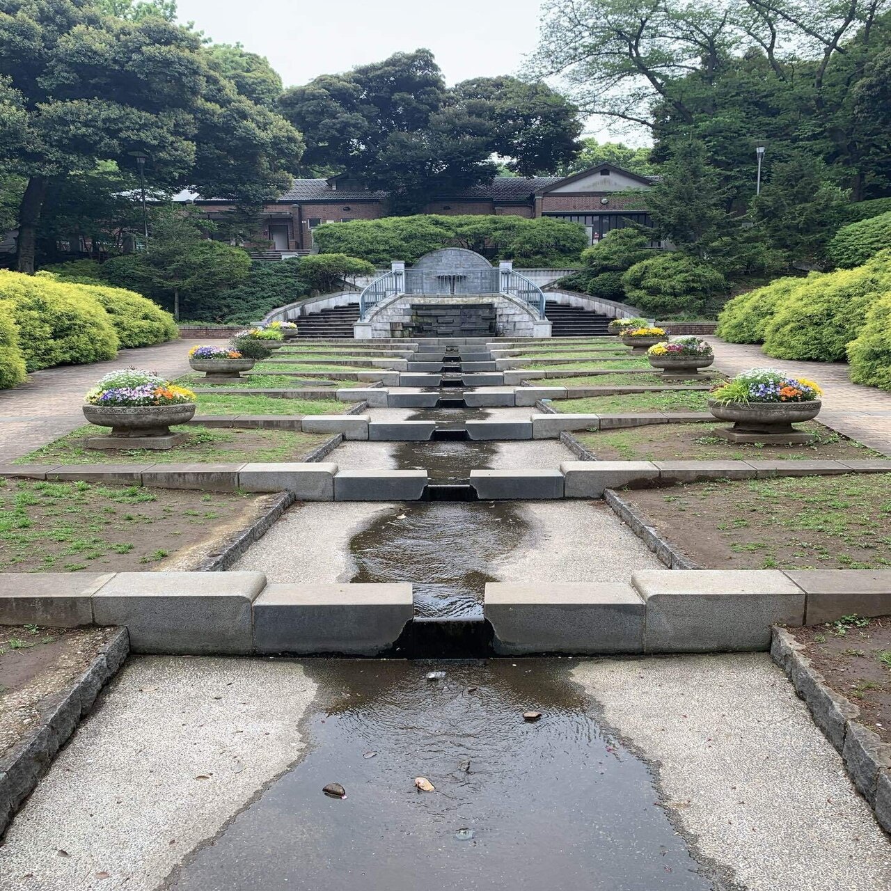 山手散歩 4 元町公園 シラちゃん Note