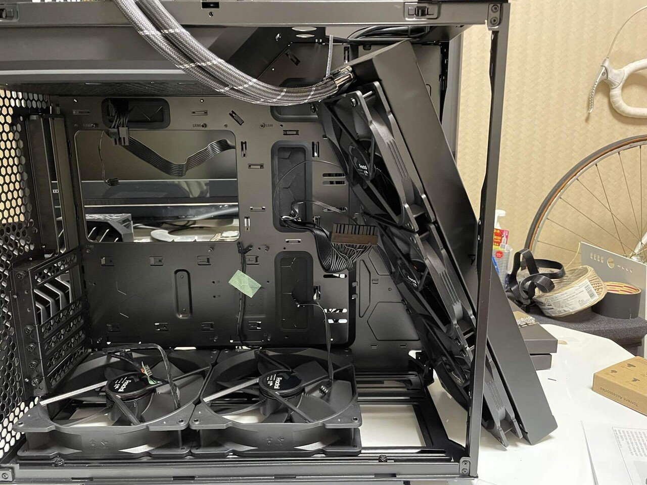 FRACTAL DESIGN Torrentに無加工で420mm AIO(簡易水冷)を入れる