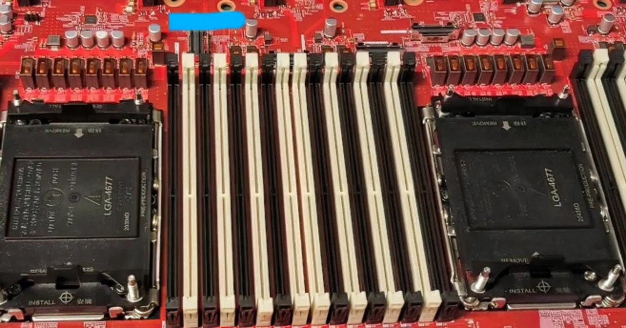 Next-gen AMD SP5 for EPYC Genoa, Intel LGA 4677 photos of Xeon Sapphire ...