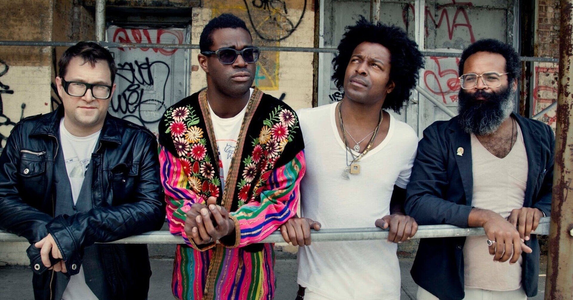 TV on The Radio / Wolf Like Me(2006 UK:89)｜マサ | 洋楽情報