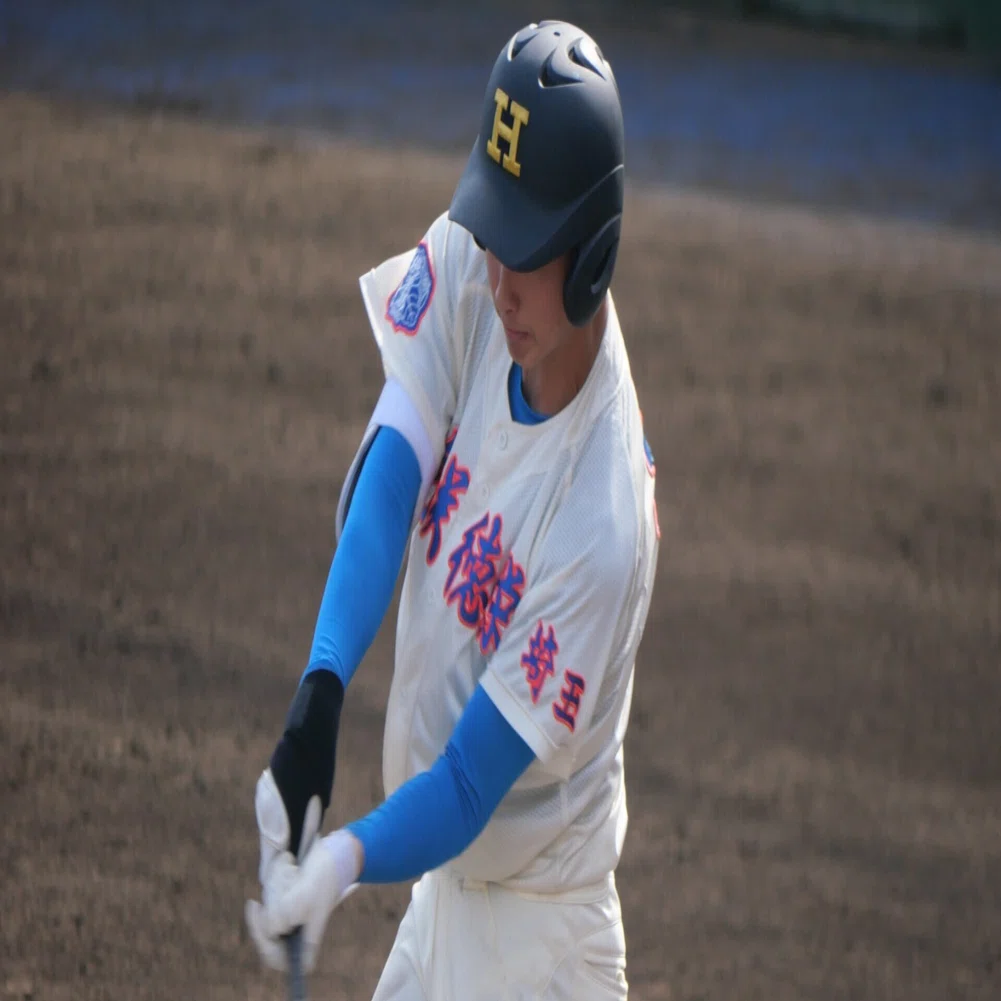 花咲徳栄の 大型外野手 が急成長 藤田大清 スイングの迫力は圧倒的だ プロアマ野球研究所 Pabb Lab Note