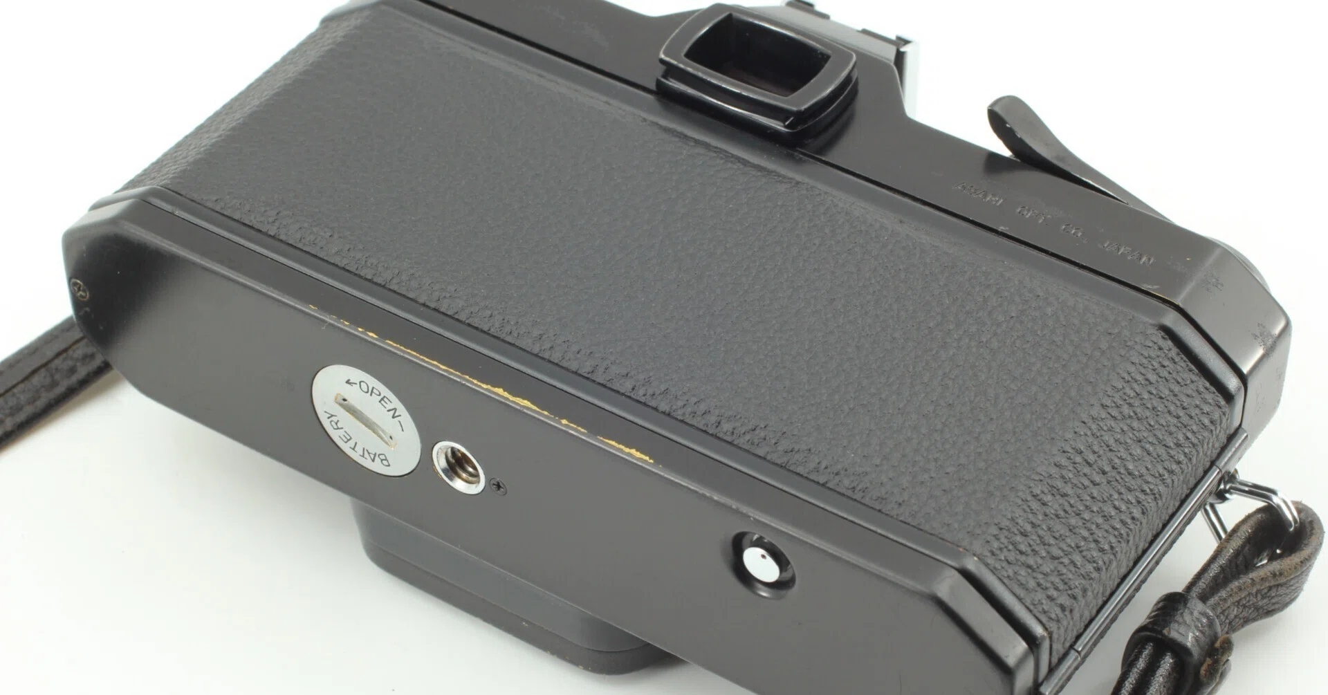 フィルムカメラの裏蓋交換方法｜フィルムカメラ修理のアクアカメラ