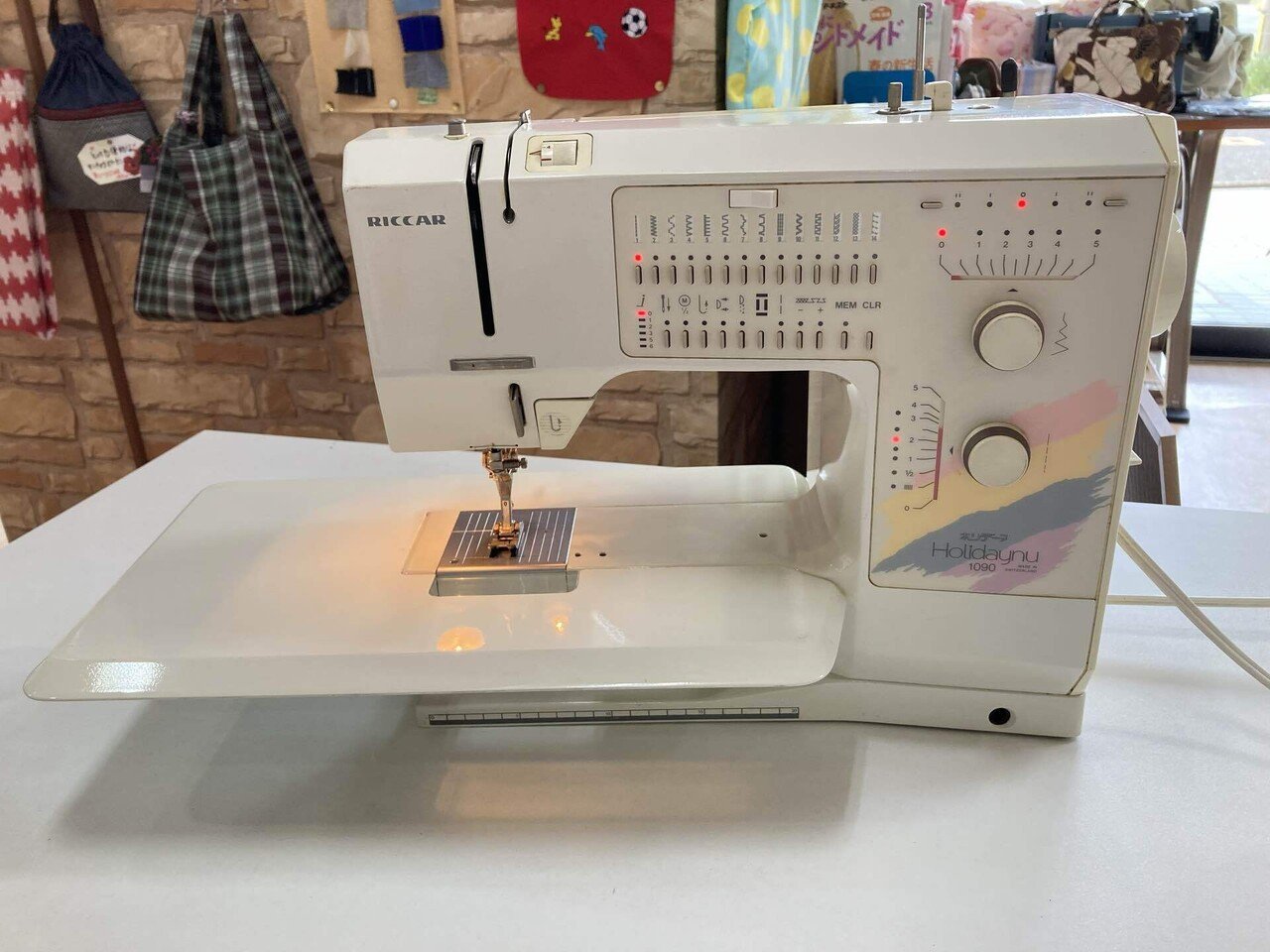 ●超美品●スイス製 リッカー ホリデーヌ BERNINA 1021●7-o