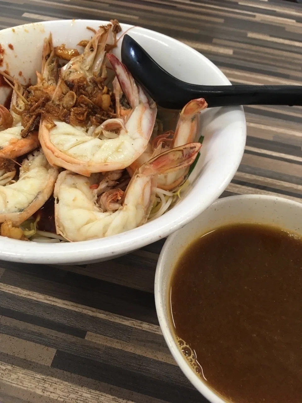 Beach Road prawn meeシンガポールのローカルの風を感じるカトンで