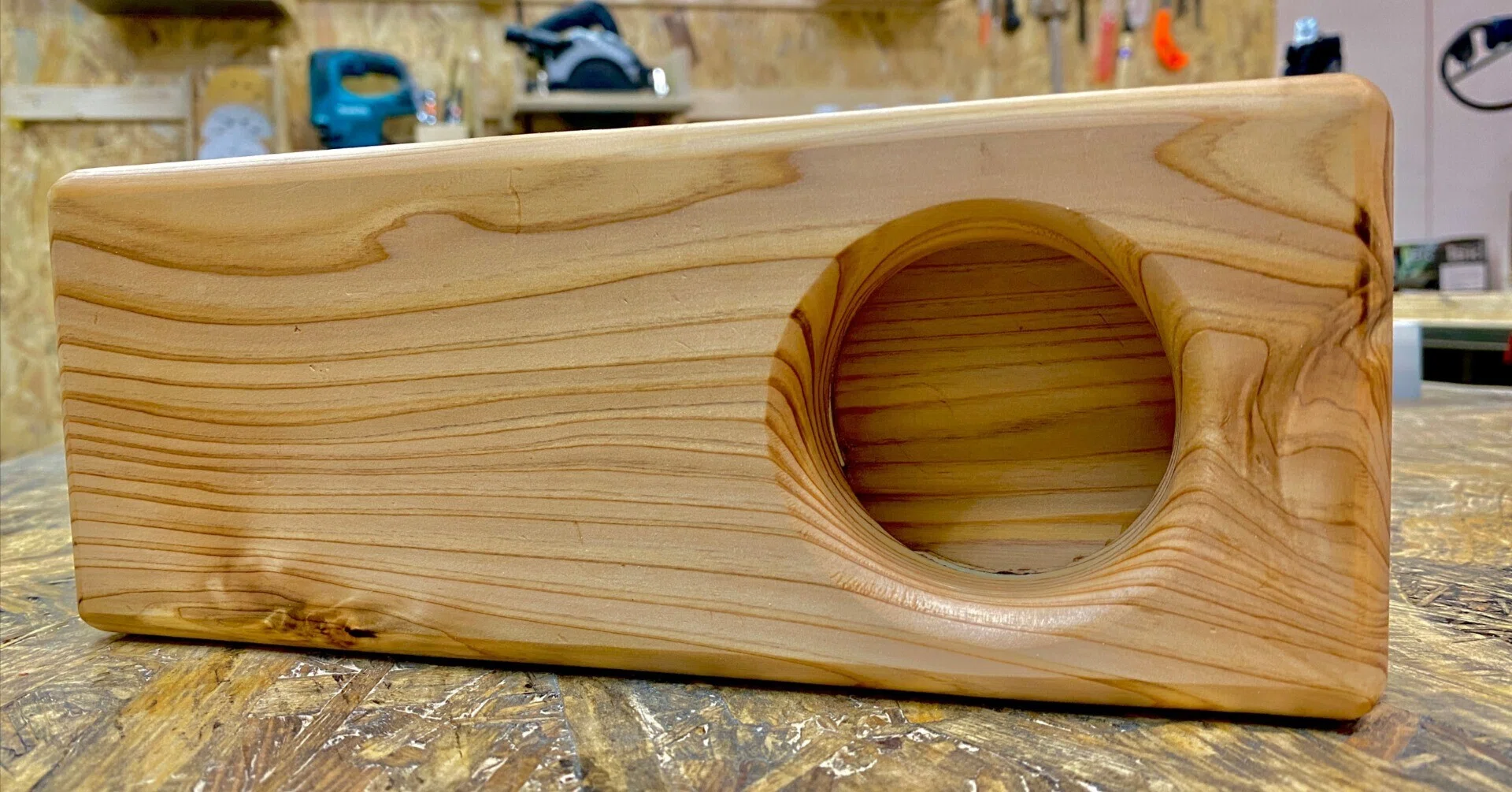 いがいと簡単!?iPhone用ウッドスピーカーをDIY｜Re:lifework